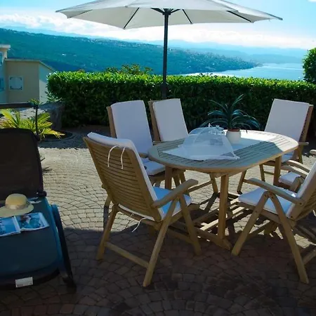 Apartment In With Sea View, Balcony, Air Conditioning, Wi-fi Opatija